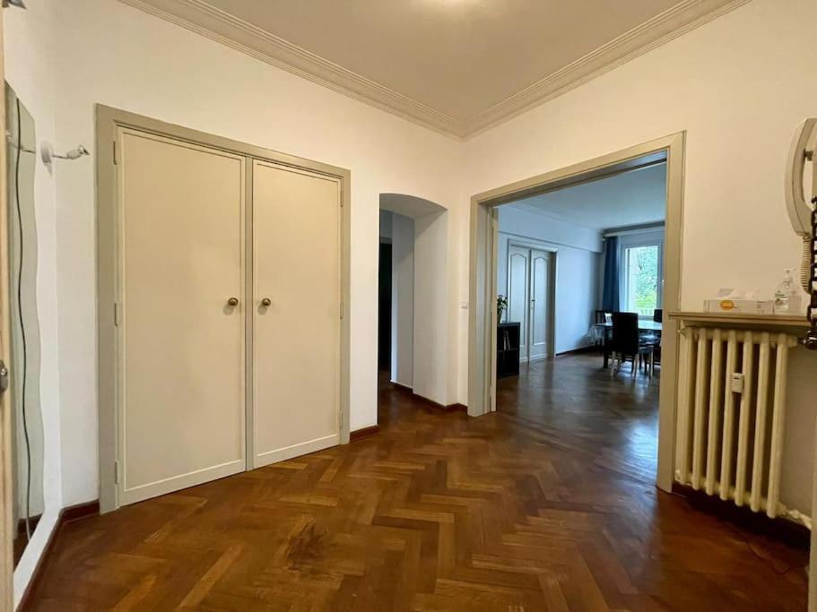 Spacious Apartment Next To Parc Du Cinquantenaire Brussels Ngoại thất bức ảnh